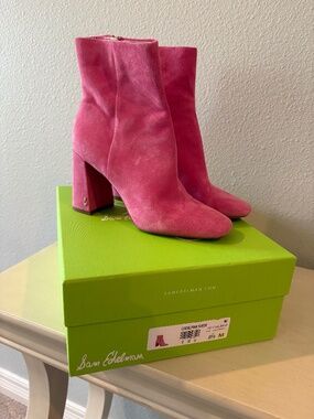 Sam Edelman Pink Suede Block Heel Boots Size 8.5 Ankle Booties